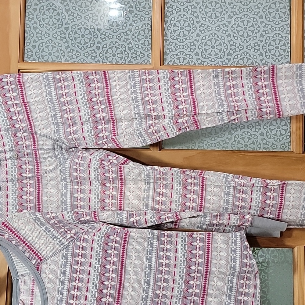 Cozy Gray and Pink Victoria's Secret Pajamas - Picture 3 of 4